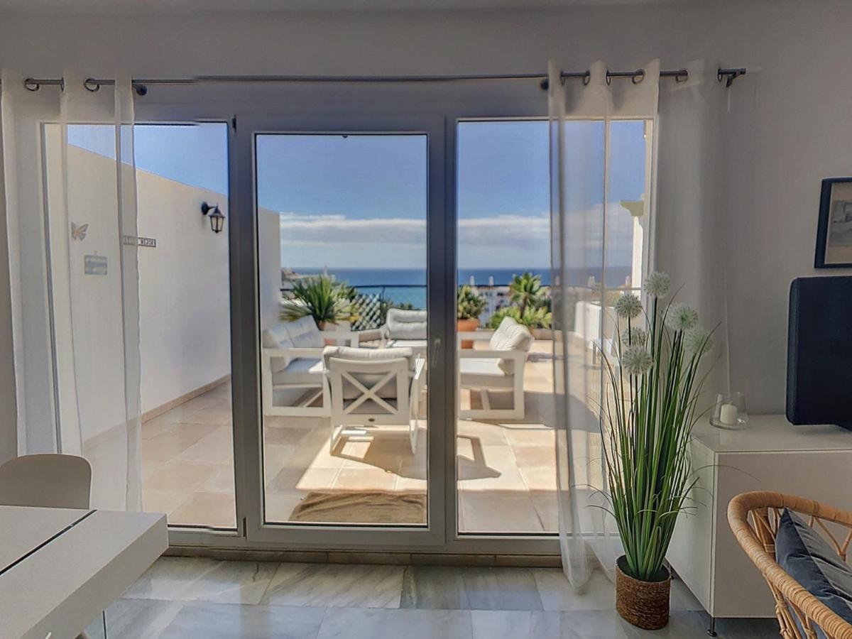 Frontline Beach Penthouse In Mi Capricho Sitio de Calahonda エクステリア 写真