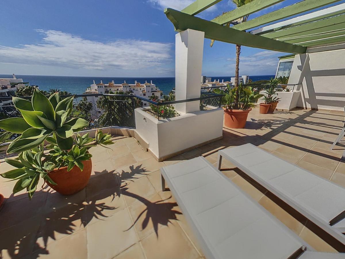 Frontline Beach Penthouse In Mi Capricho Sitio de Calahonda エクステリア 写真