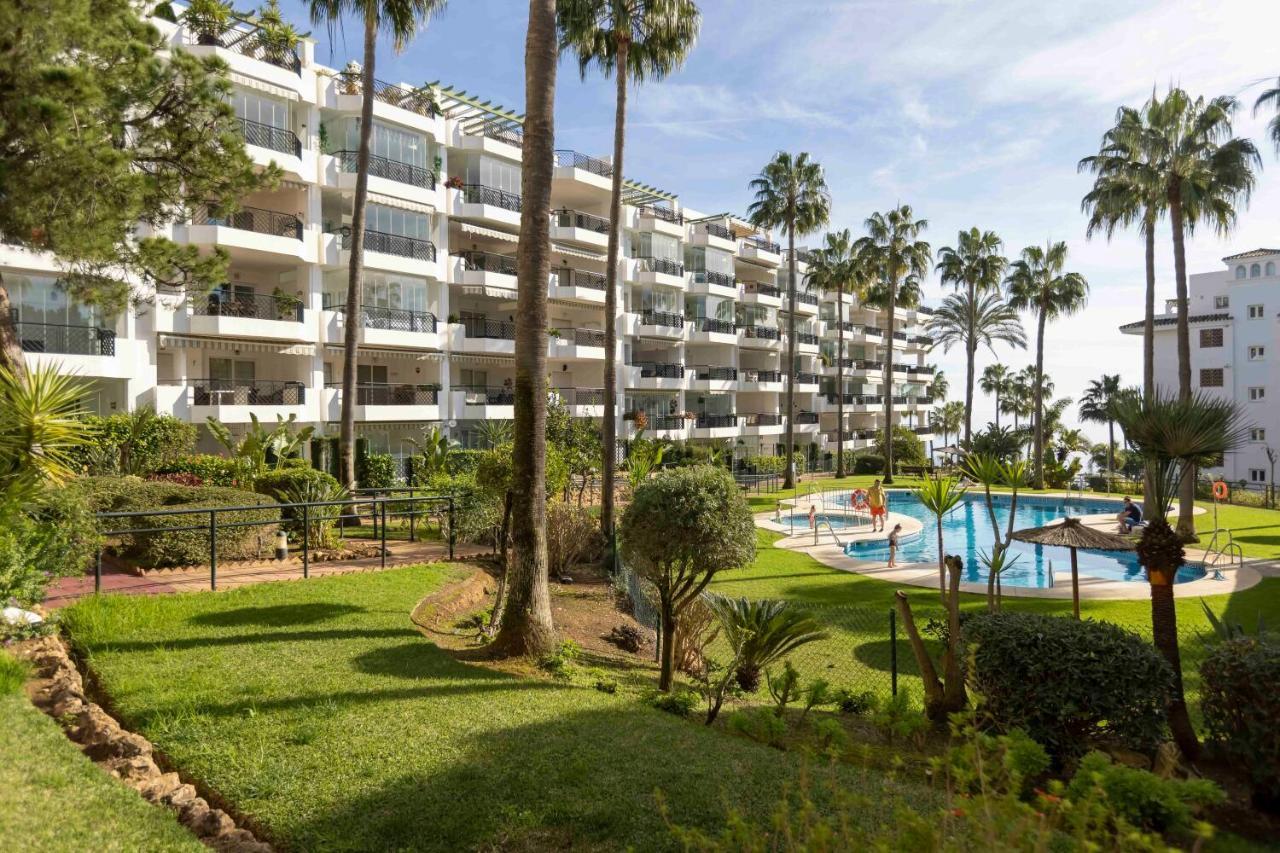 Frontline Beach Penthouse In Mi Capricho Sitio de Calahonda エクステリア 写真